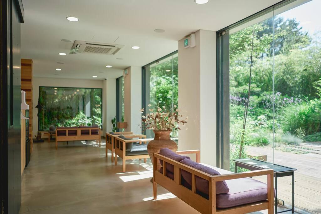 Bed and Breakfast Scenery After Rain Yangyang Exterior foto