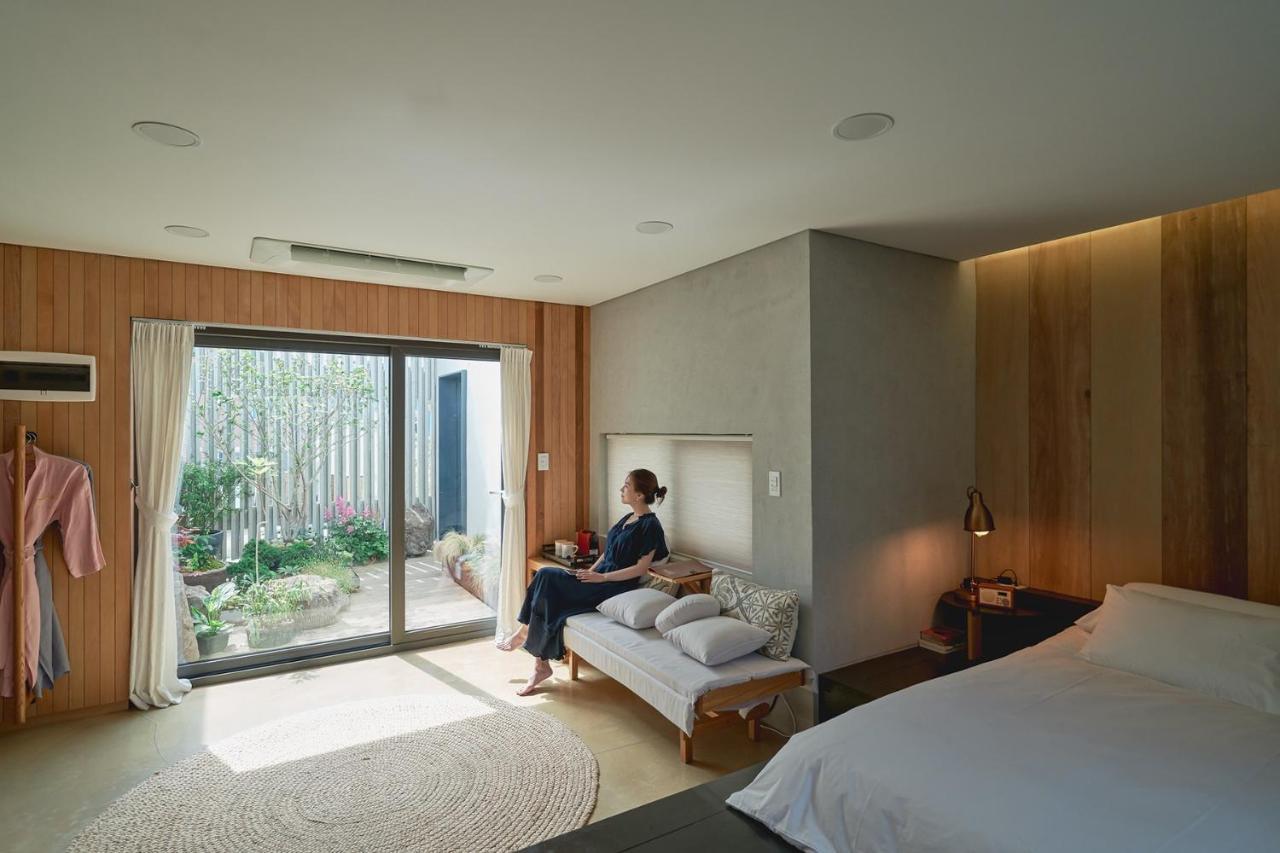 Bed and Breakfast Scenery After Rain Yangyang Exterior foto