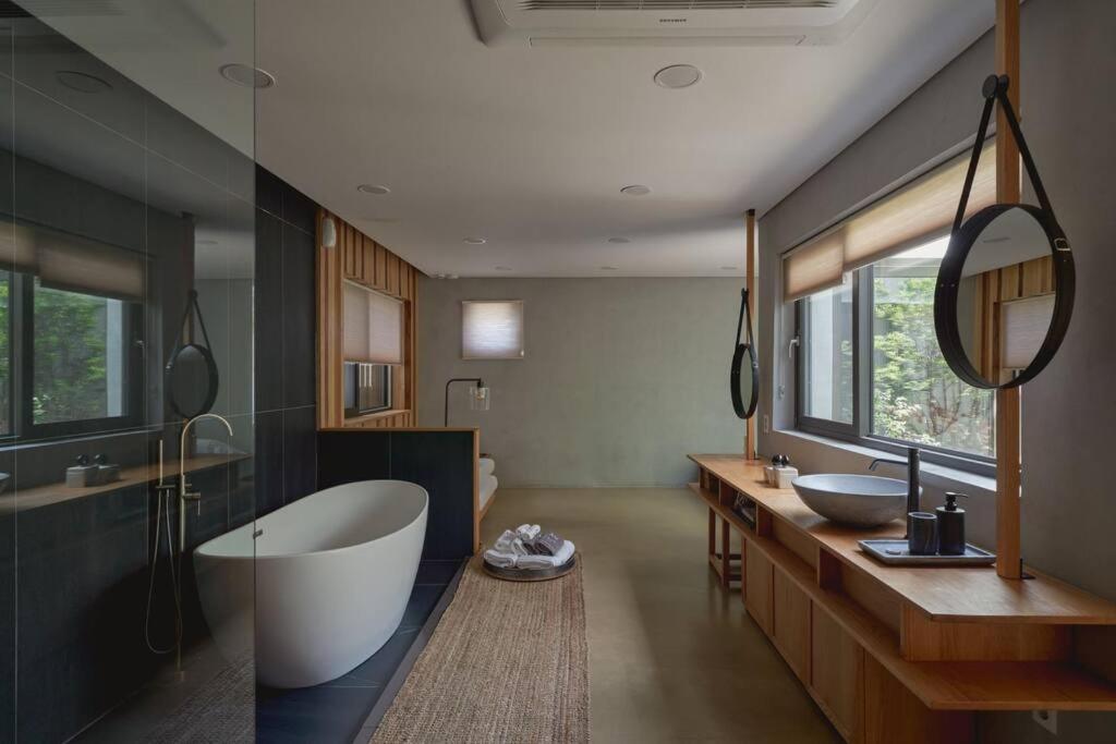 Bed and Breakfast Scenery After Rain Yangyang Exterior foto
