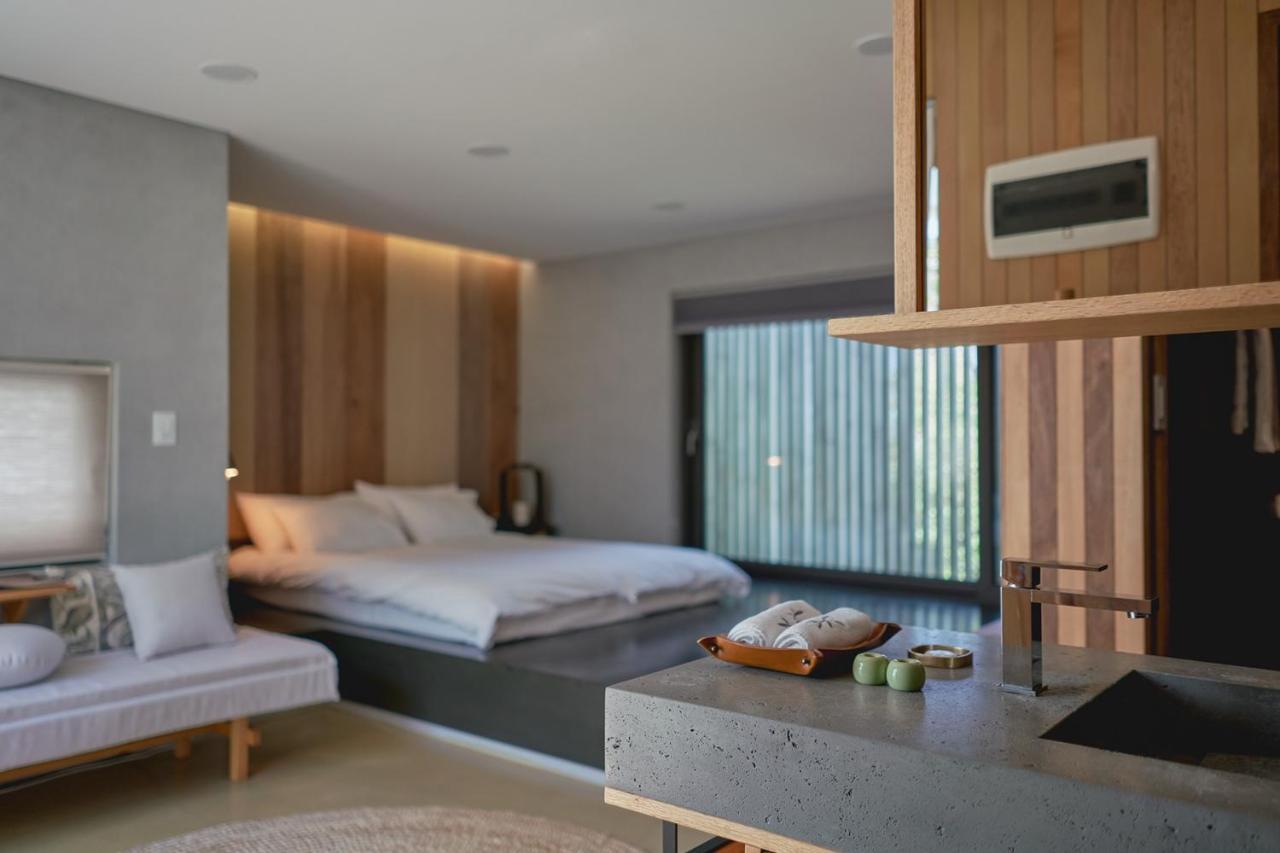 Bed and Breakfast Scenery After Rain Yangyang Exterior foto